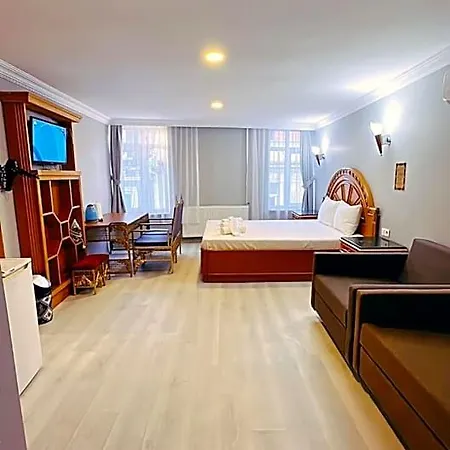 Hotel Taksim Centre 2*
